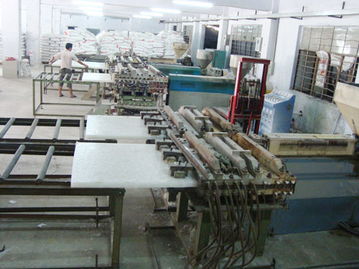 東莞市耐力塑膠鞋材五金制品 專注裁斷板領(lǐng)域的產(chǎn)品與應(yīng)用